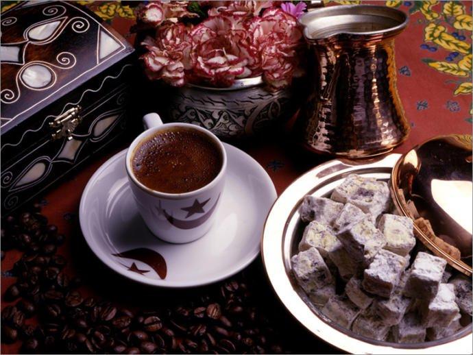 Yemekten sonra kahve mi, yoksa sade bir şekerleme mi güzel gider