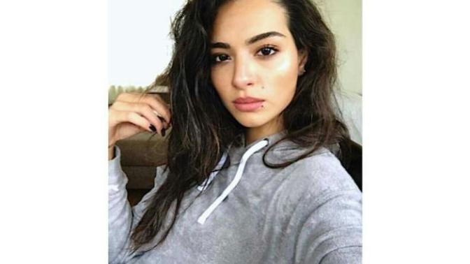 Melisa Aslı Pamuk çok güzel değil mi sizce de?