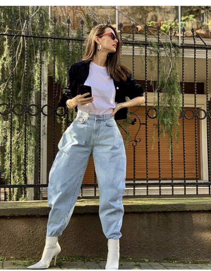 😱Yasemin Özilhan öyle bir pantolon giymiş ki.. bu modele bir isim bulsan ne derdin?