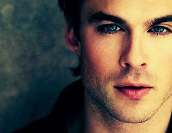 Kızlar, Damon Salvatore mi Edward Cullen mı ?? Hangisi Daha Yakışıklı Vampir ??