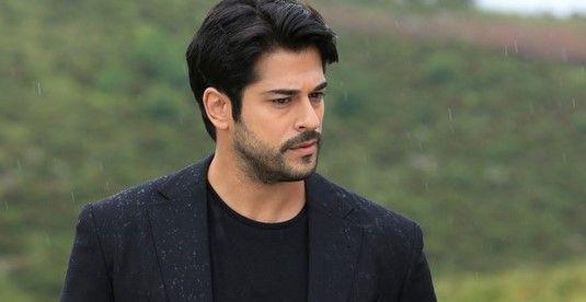 Kızlar, Burak Özçivit mi Barış Arduç mu ?? Hangi Türk Oyuncu Daha Yakışıklı ??