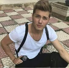 Burak Tozkoparan Boyu Kilosu Ne Kadar Biyografisi Dizileri Filmleri