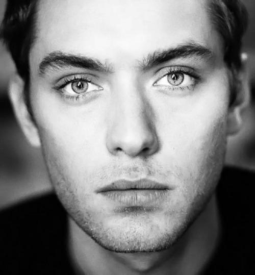 Jude law'ın bu hale gelmesi hakkında ne düşünüyorsunuz?