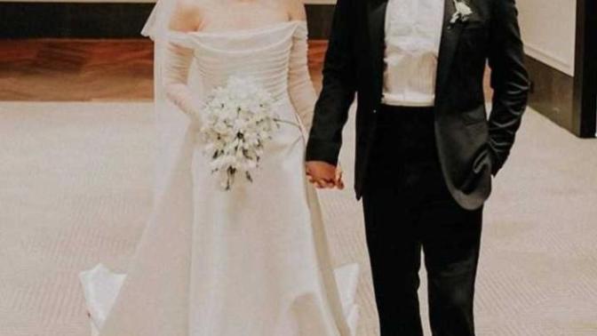 Hazal Kaya'nın gelinliğini nasıl buldunuz?