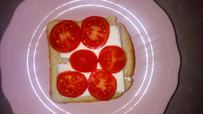 peyniri domatesli tostumun içi