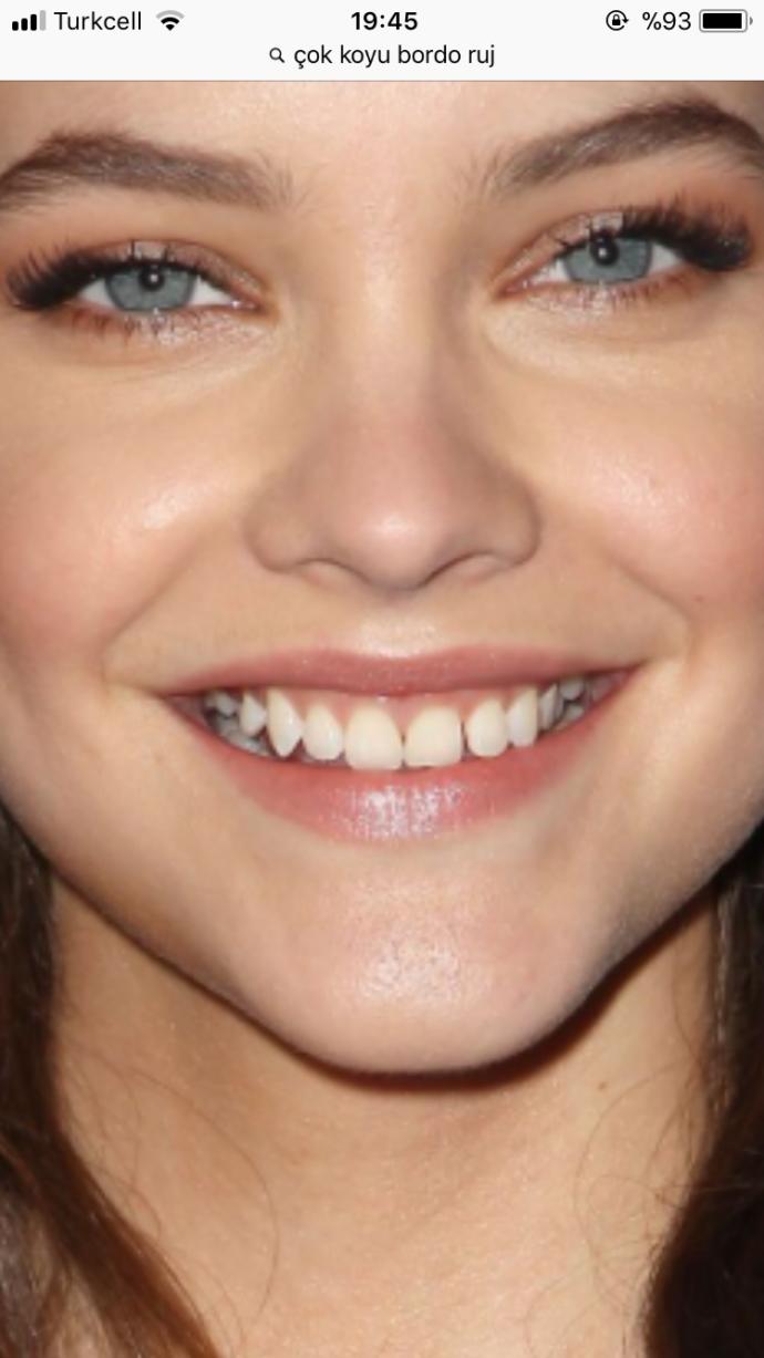 Barbara Palvin mi daha güzel, Afra Saraçoğlu mu?
