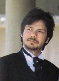 Alp korkmaz mı daha yakışıklı? yoksa james gordon mu?