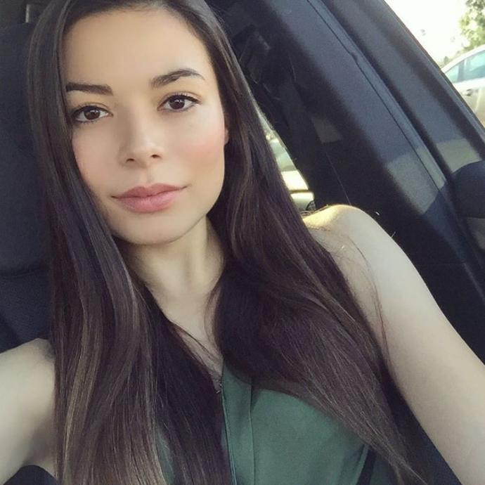 Bu kız güzel mi? Miranda Cosgrove güzel mi?