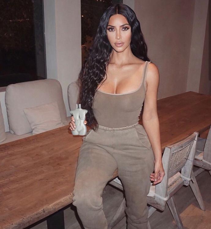 Kim Kardashian ile Rihanna yumruk yumruğa kavga etse kim döver?
