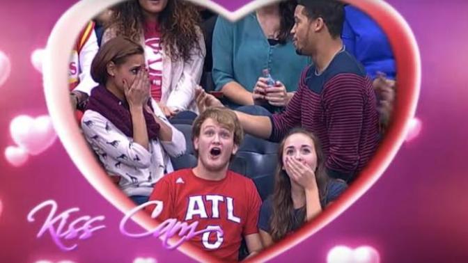 Size Bir Soru? Nba Kiss Cam?