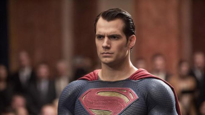 Sizce Henry Cavill yakışıklı mı?