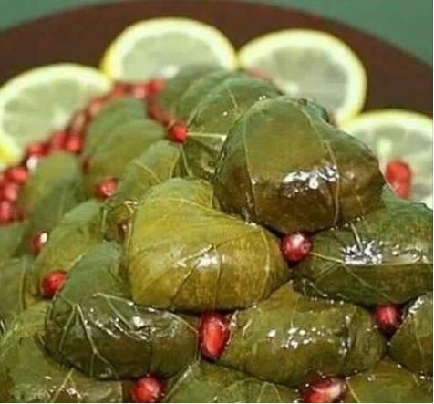 Bugüne özel kalp şekilli sarma yaptım. Sizce güzel bir sürpriz olur mu?