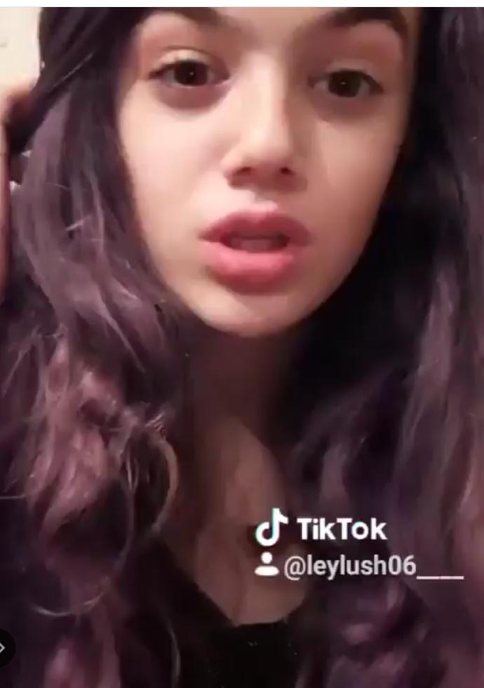 kucuk model kiz. ama bence baya çekicilik var