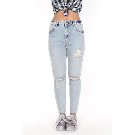 Buz mavisi jeanin altına hangi sneaker giyilmeli?