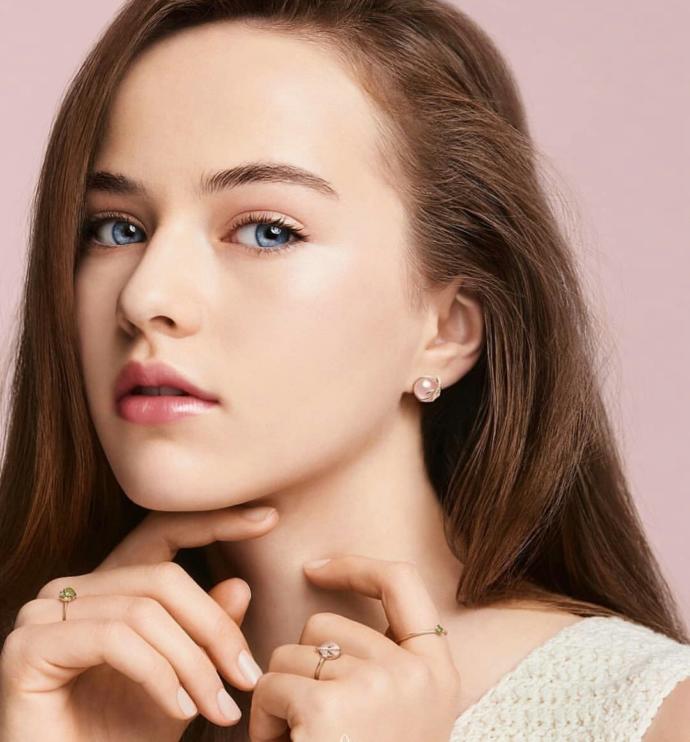 WOW,13 yaşında Dünya'nın en çekici kızı ve en aranan genç modeli sizce nasıl?