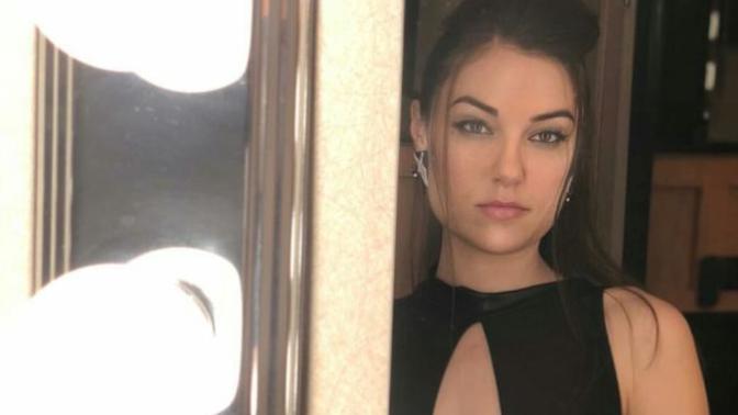 Sasha Grey inanılmaz çekicilikte değil mi ya?