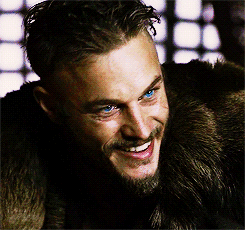 Ragnar Lothbrok (Travis Fimmel) Kendisini Dövme Yaptıracak Kadar Havalı Bulmadığını Söylüyor, Siz Ne Düşünüyorsunuz?