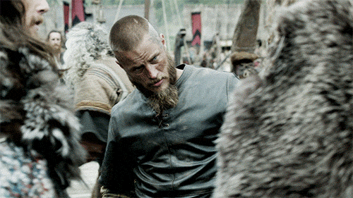 Ragnar Lothbrok (Travis Fimmel) Kendisini Dövme Yaptıracak Kadar Havalı Bulmadığını Söylüyor, Siz Ne Düşünüyorsunuz?