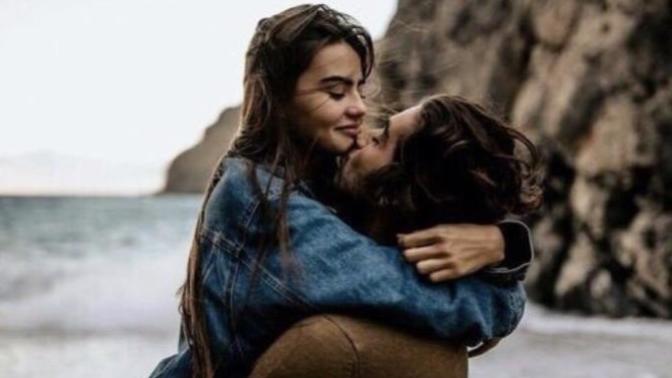 Ayrıldıktan sonra pişman olup dönen sevgili aşık mıdır, gurursuz mu?