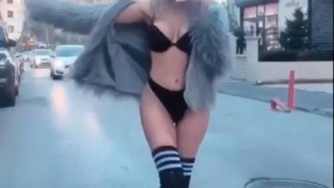 Sokakta bikiniyle gezilebilir mi?