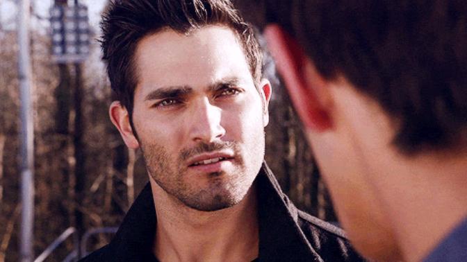 Sizce Tyler Hoechlin Nasıl?