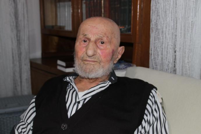 'Neden selamımı almadınız' dediği için dayak yiyen 95 yaşındaki Mustafa dede için 'utandık'. Sen yaşlılara hürmet gösterir misin?