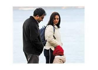 Eşini oğlundan kıskanan baba.