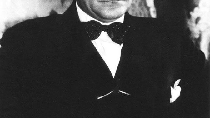 Atatürk kadar yakışıklı devlet adamı var mı?