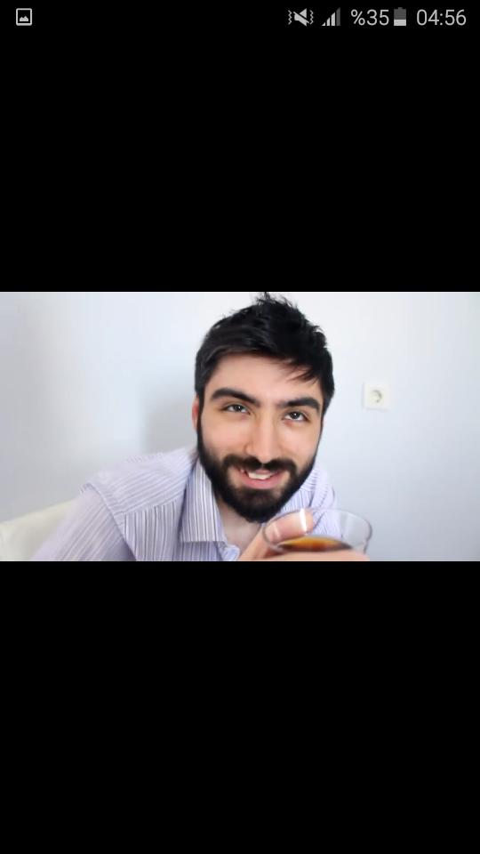 Arkadaşlar bu ikisini taniyan var mı acil?