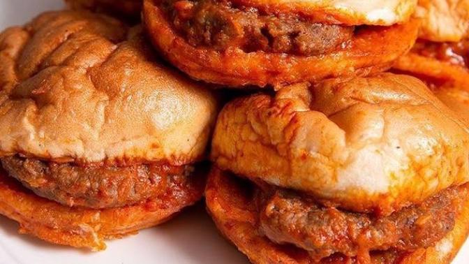 Islak hamburger sever misiniz, tadı nasıl?