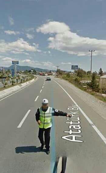 Polis çevirmesine takıldım napıcam?