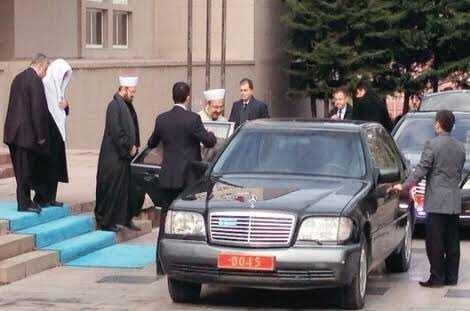 📌 Diyanet evde kedi köpek beslemek caiz değildir demiş peki bu halkın 11 milyar bütçesi olan diyaneti beslemesi caiz midir?
