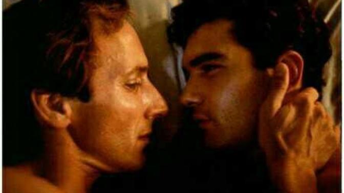 Antonio Banderas'ın gay filmlerinde oynamış olması hakkında ne düşünüyorsunuz?
