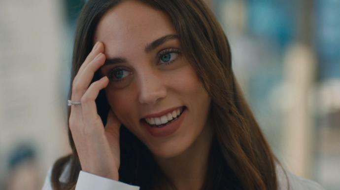 Hande erçel mi öykü karayel mi daha güzel?