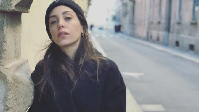 Hande erçel mi öykü karayel mi daha güzel?