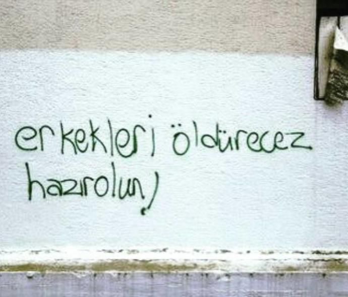 Erkekler, Penisinize dokunulunca ne hissediyosunuz? Tahrik oluyo musunuz?