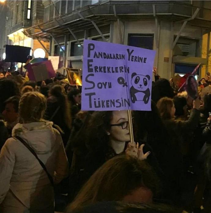 Erkekler, Penisinize dokunulunca ne hissediyosunuz? Tahrik oluyo musunuz?