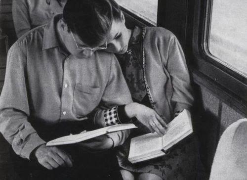 Kitap okumayı erkekler mi, kadınlar mı daha çok seviyor?