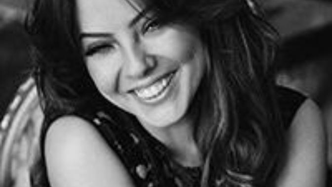 Ebru Gündeş’in imzalı albüm nasıl alabilirim?