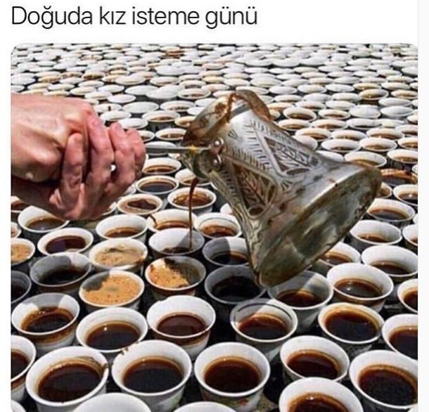 Kız isteme gününde anne-babalar hariç, her iki tarafdan kimler olmalı? Kalabalık olması şart mı?