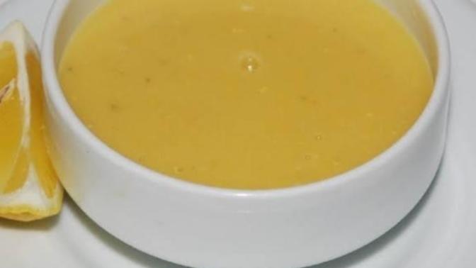 Mercimek çorbası salçalı mı olur salçasız mı?