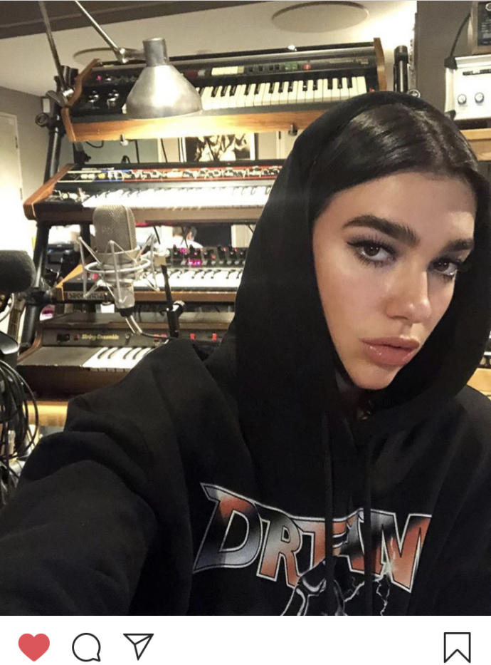 Dua LiPA çok seksi değil mi 😈 ?
