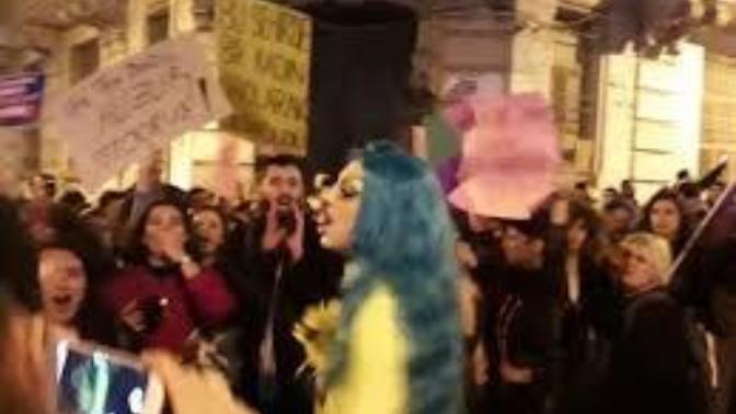 Taksim’de dün gece Ezan okunmasına karşı yapılan ıslıklı protestoyu nasıl değerlendiriyorsunuz?