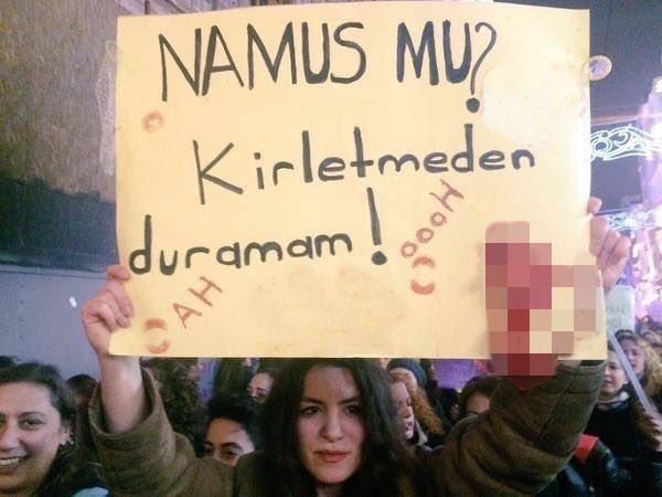 Feministler, gerçekten “kadın haklarını” mı savunuyor yoksa kadınları değersizleştirme derdindeler mi?