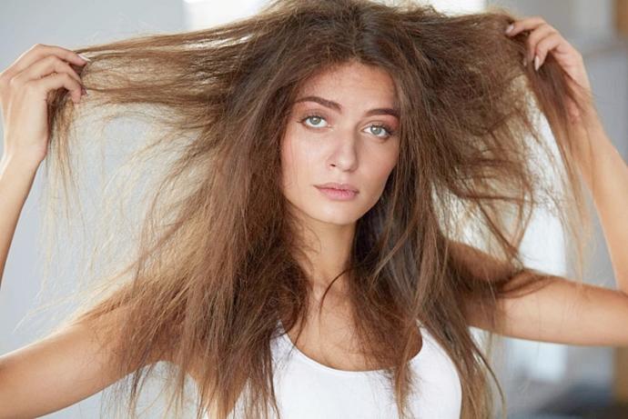 Hasar görmüş yıpranmış saçlar