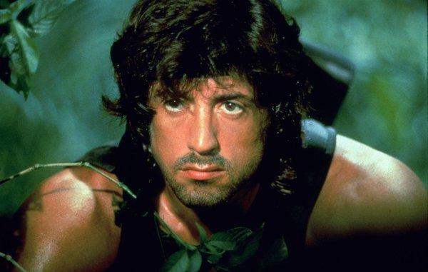 Rambo filmi fırtınalar estirmeye hazırlanırken, Slyvester Stallone hazırlık sürecinde zorlanıyor! Rambo serisini seviyor musunuz?