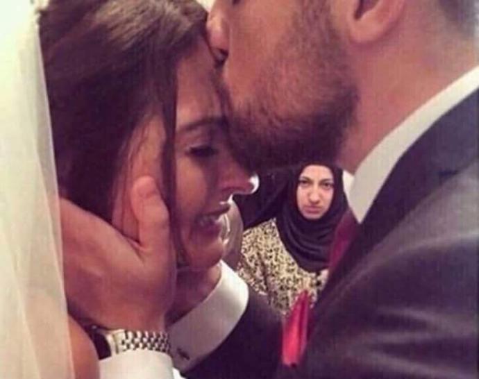 Evlendiğiniz zaman eltinizin olmasını mı istersiniz yoksa görümcenizin mi?