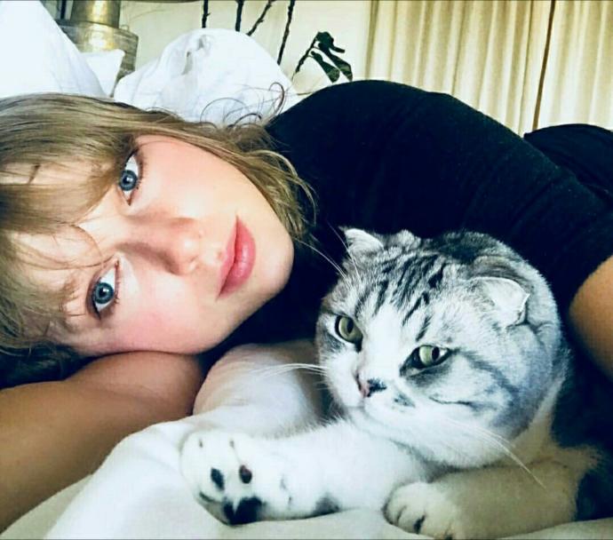 Aleyna Tilki mi, Taylor Swift mi daha güzel?