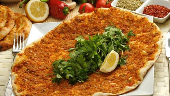 Lahmacuna limon sıkılır mı sıkılmaz mı?