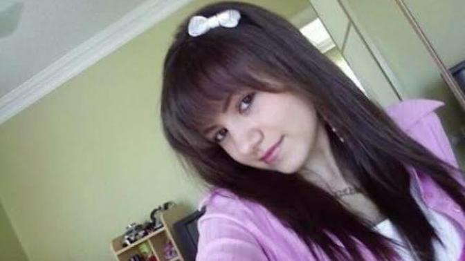 Ayça Oturum Açtı mı Daha Güzel, Yoksa Sen mi?